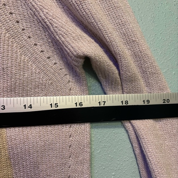 Tahari Women's Lightweight Beige Round Neck Pullover Sweater Size S - Picture 4 of 5